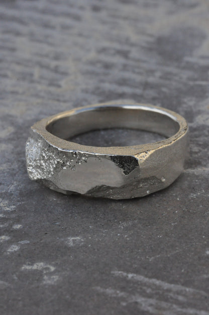 טבעת כסף - broken (F)