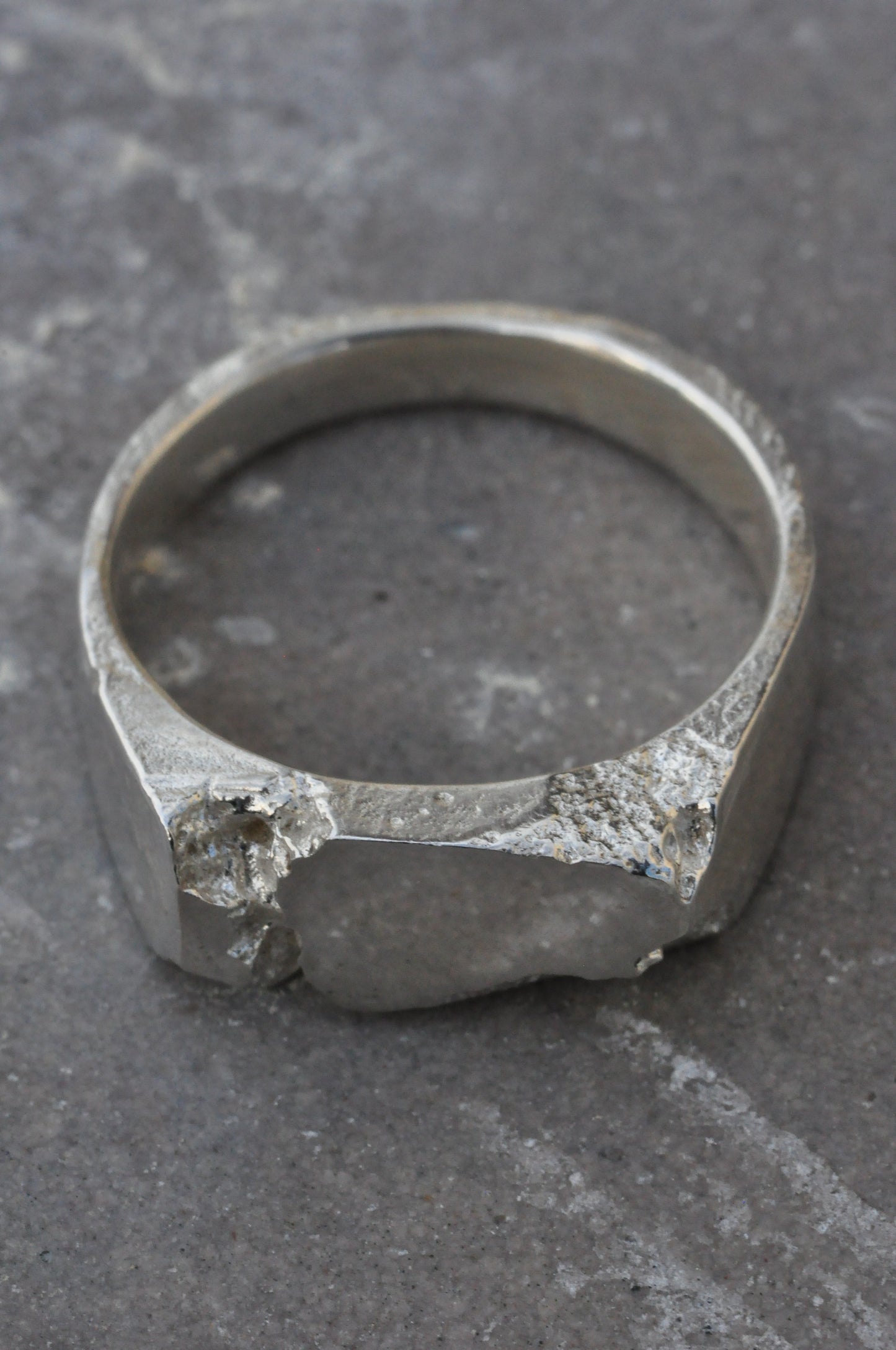 טבעת כסף - broken (E)